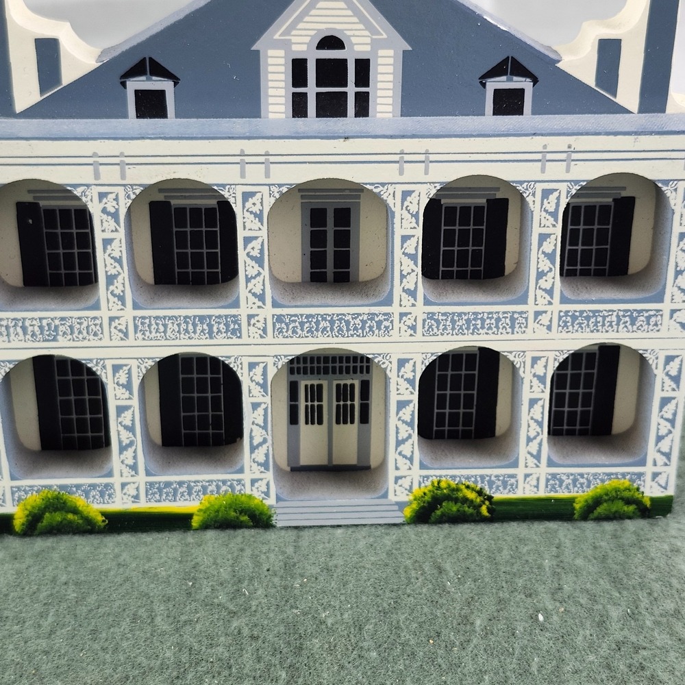Sheila's Collectibles Houses 1990 Dr. Josephus Hall House Salisbury, NC - Picture 2 of 4